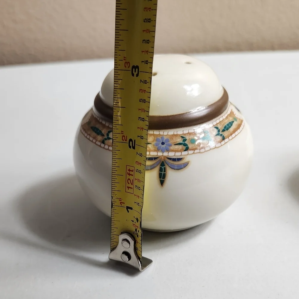 Noritake Chaparral Salt And Pepper Shakers